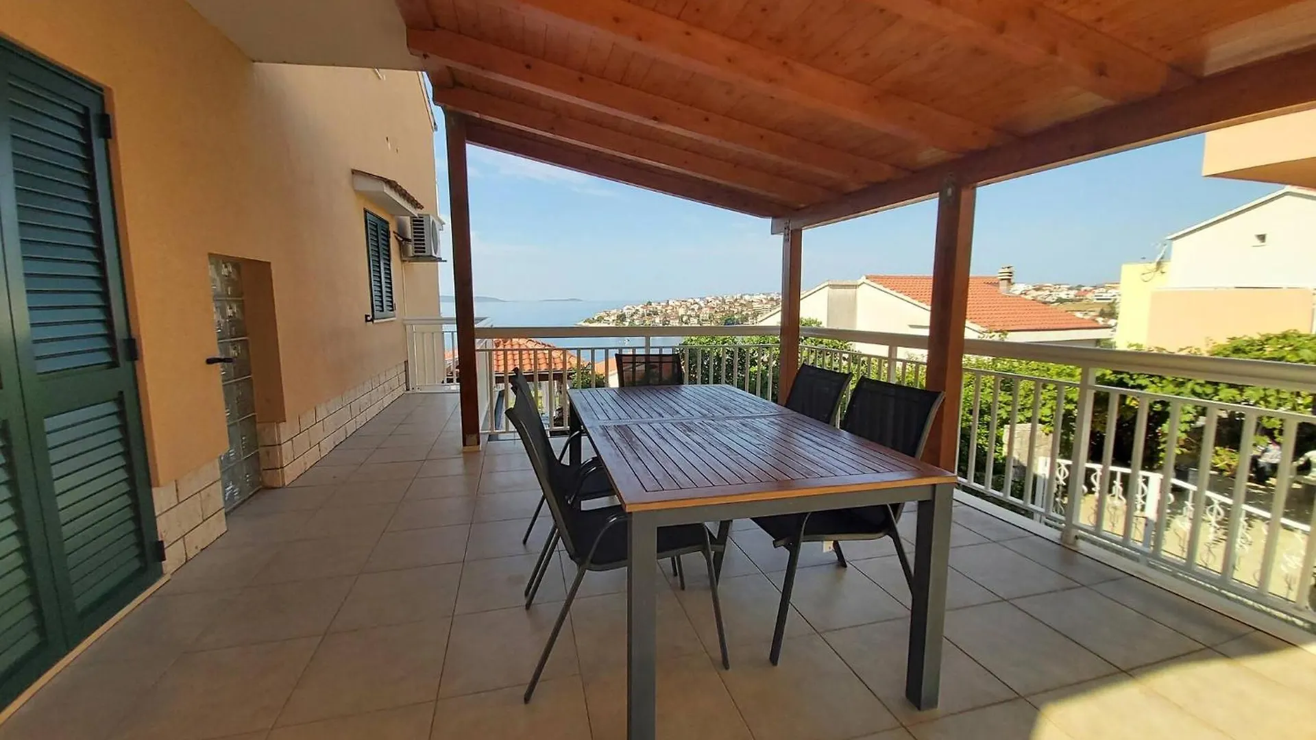 Infinity Pool, Stunning Sea View, Apartment 2 Trogir