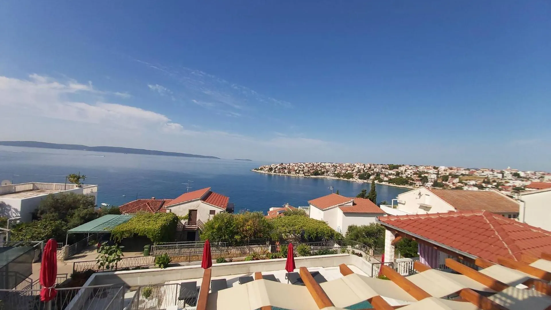 Infinity Pool, Stunning Sea View, Apartment 2 Trogir