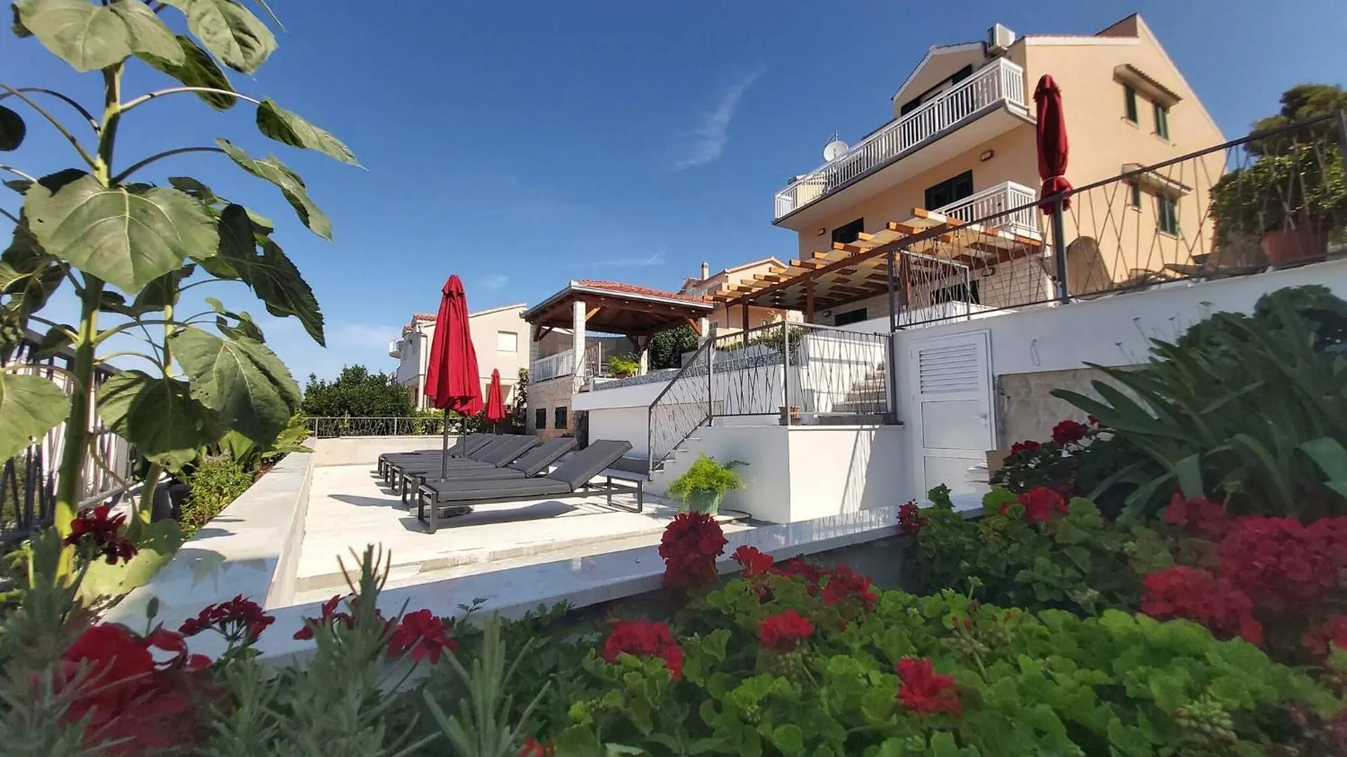 Infinity Pool, Stunning Sea View, Apartment 2 Trogir Croatia